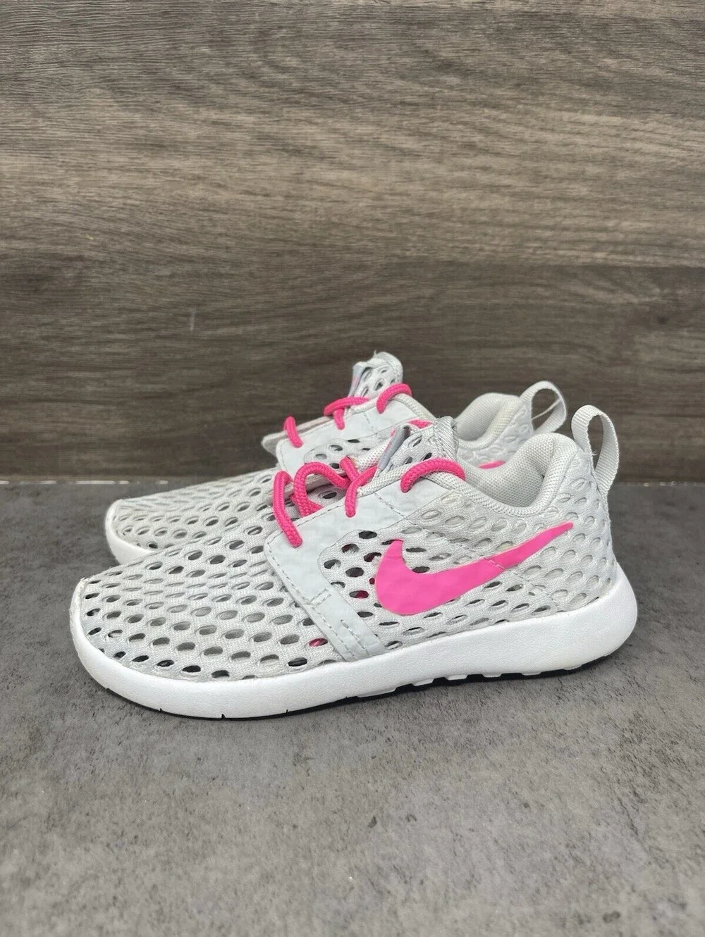 Nike Roshe One Flight Weight Sneakers Kids Size 11c Toddler Grey Pink